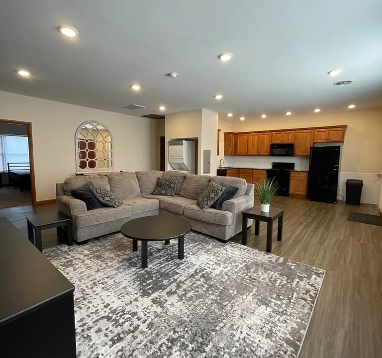 941 W 3rd St #6-1