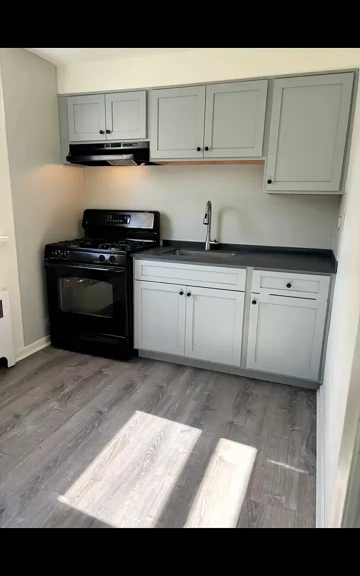 2 bed, 800 sqft, $1,395 — Photo 1