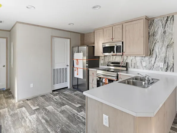 2 Lace Bark Ln, Jackson, NJ 08527