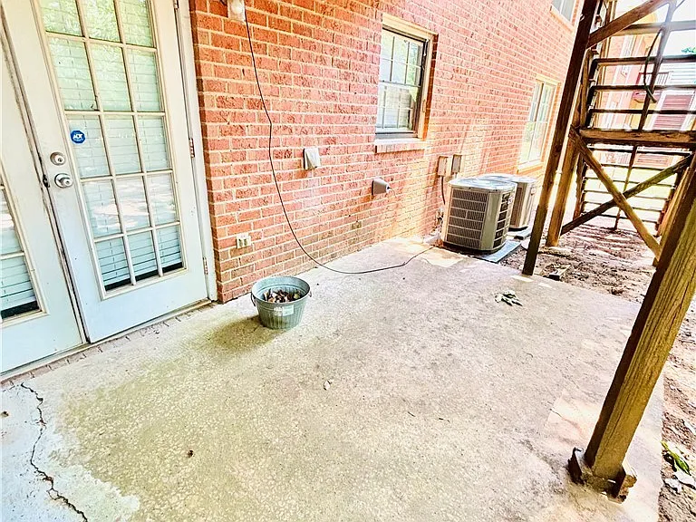 108 Barrington Dr #1 — Photo 19