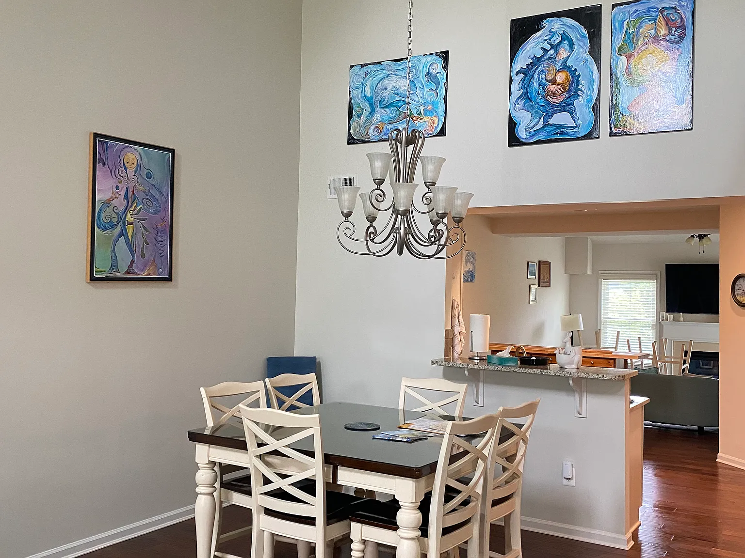 3 bed, 2183 sqft, $2,400 — Photo 3