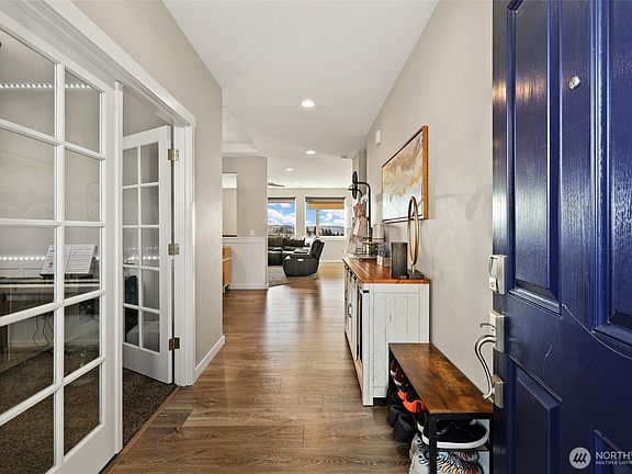 4th image of 1320 34th Street SE