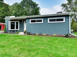 6314 Lakeview Blvd, Middleton, WI 53562