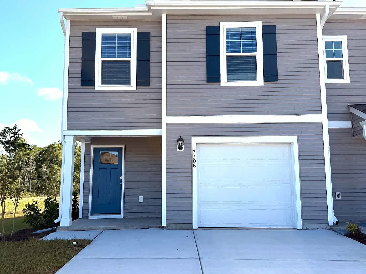 4 bed, 2.5 bath, 1555 sqft, $2,200 — Photo 1