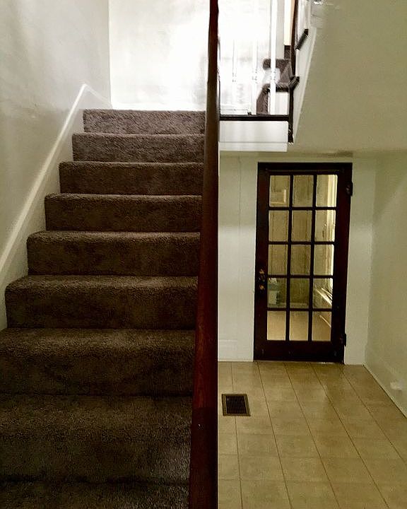 2-story Foyer