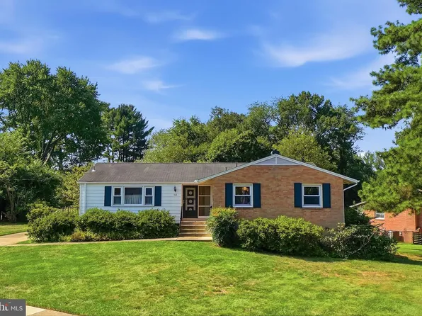 508 Roberts Dr NW, Vienna, VA 22180