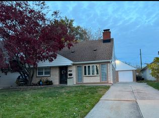 7456 Fenton St, Dearborn Heights, MI
