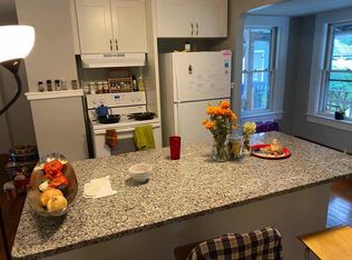 49 Walnut St #1, Northampton, MA 01060