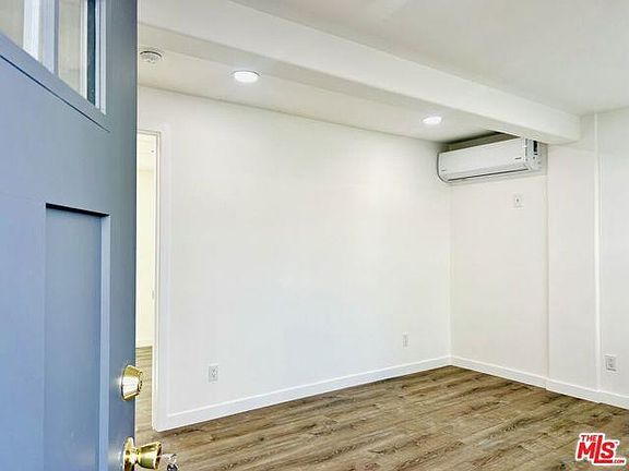 2nd image of 604 S Chevy Chase Dr #1/4