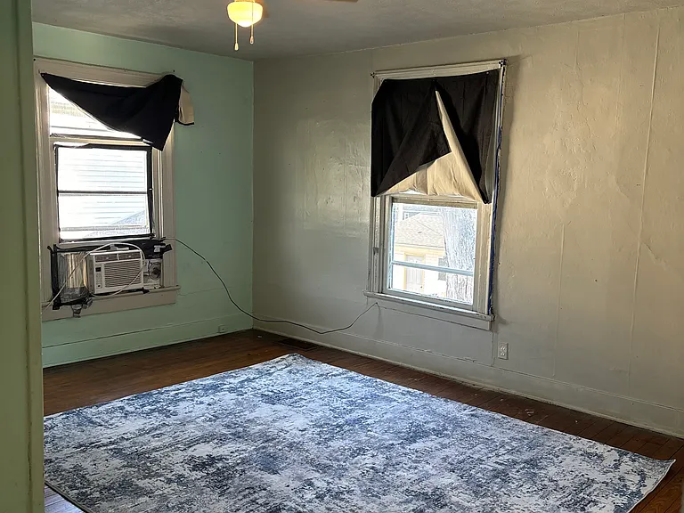 307 E Superior St — Photo 21