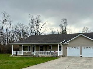 635 4th Ct SE, Demotte, IN 46310