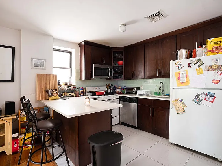 1596 Lexington Ave #4A — Photo 5
