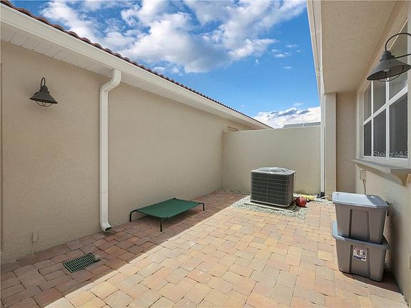 4th image of 3123 Via Otero Dr
