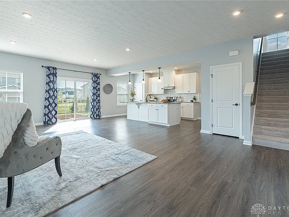 4th image of 2390 Hawes Dr