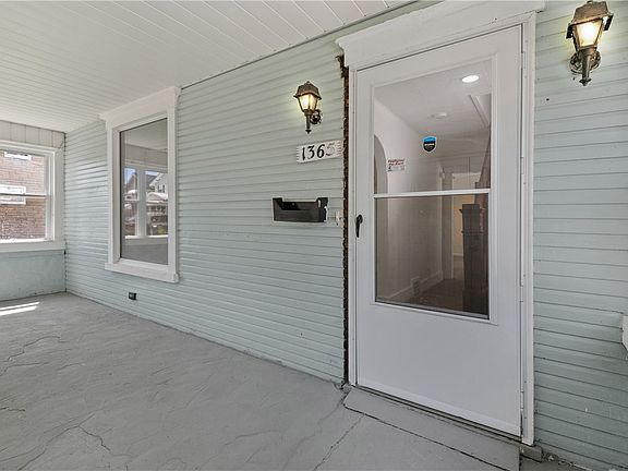 4th image of 1365 Orchard Ave