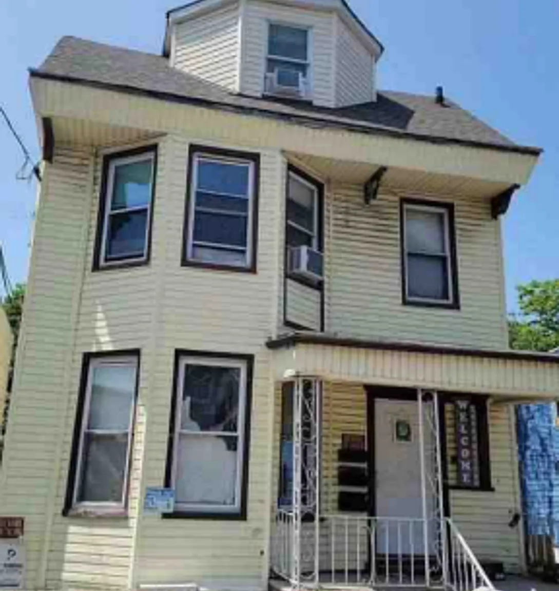 185 South 11th Street — Photo 1