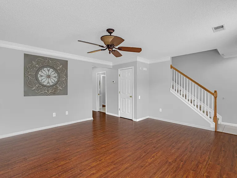 4887 Habersham Ln — Photo 4