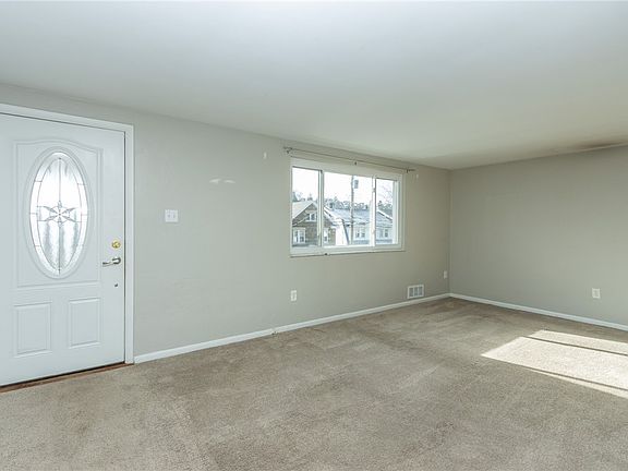 4th image of 1401 Bellaire Pl