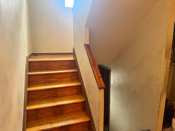 3rd image of 2340 Park Hill Dr