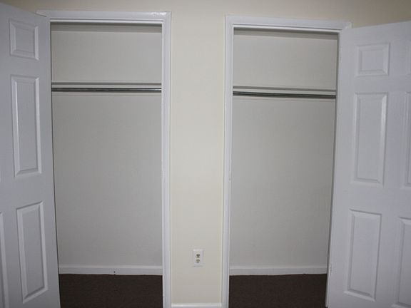 2nd Bedroom Closet