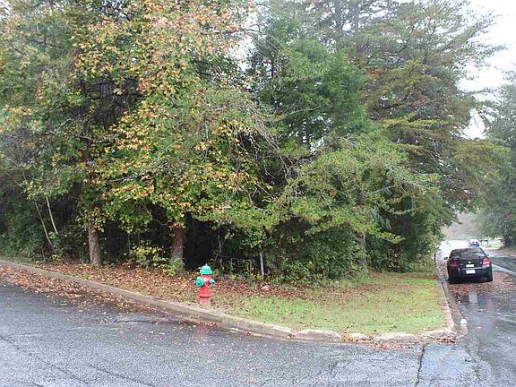 3rd image of Wilmont St