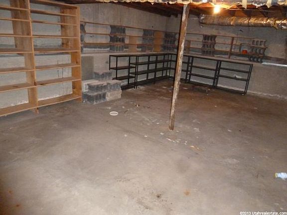 3rd image of 5587 S Dunbarton Dr