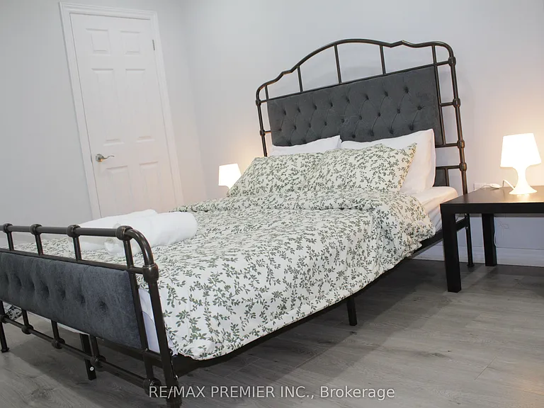 51 Mullholland Ave — Photo 31