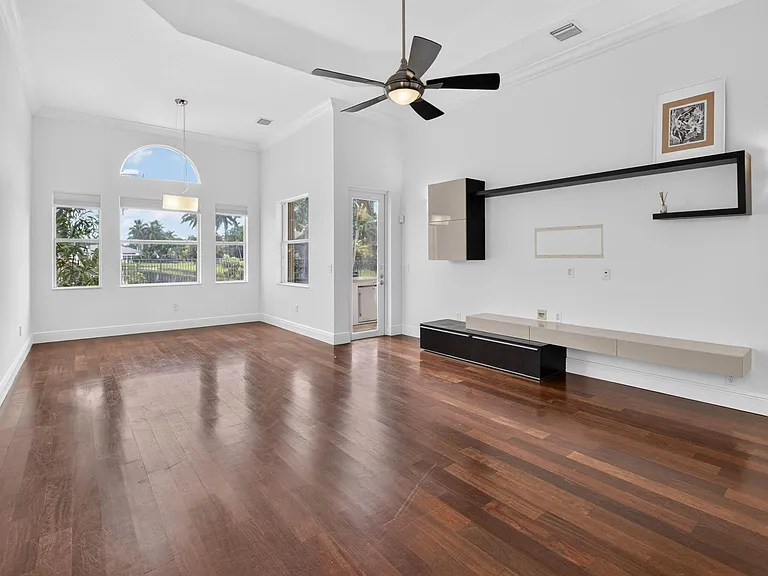 9511 Savona Winds Dr — Photo 38
