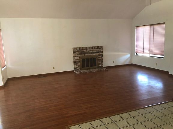 3rd image of 45351 Onondaga Dr