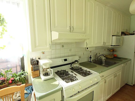 5th image of 3420 78th St APT 6F