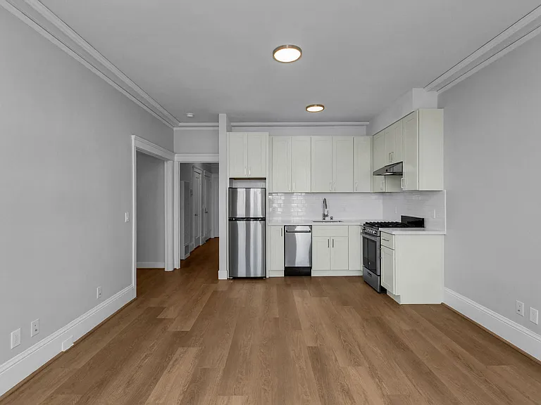 1760 Golden Gate — Photo 28