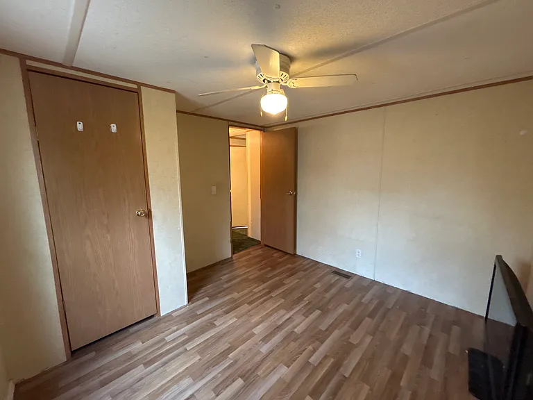 1834 Hylander Dr — Photo 16