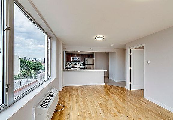 3rd image of 26-25 28th St #2B