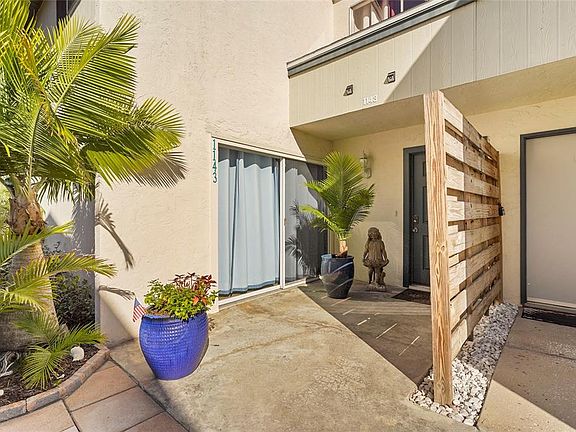 3rd image of 1143 Longfellow Rd