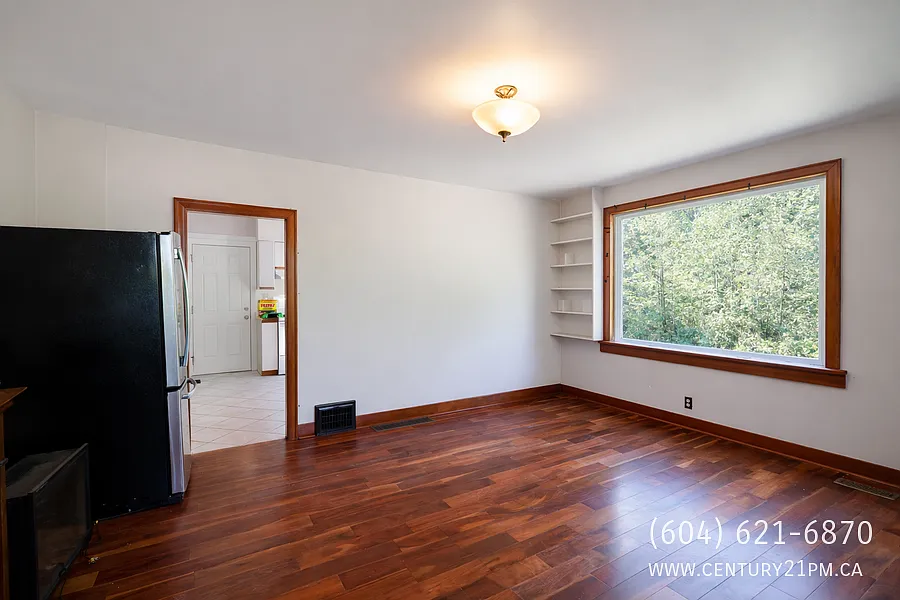3 bed, 2.0 bath, 1382 sqft, $2,800 — Photo 3