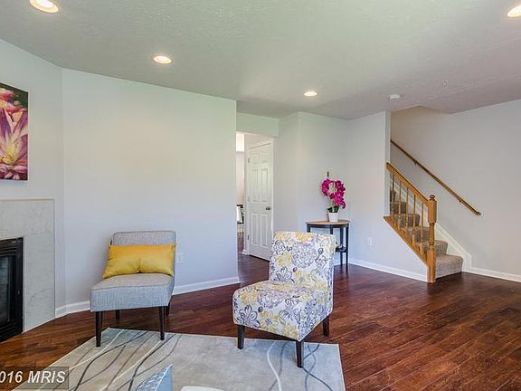 3rd image of 462 Renfro Ct