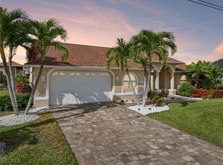 1422 NW 38th Pl, Cape Coral, FL 33993