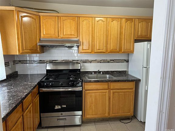 3rd image of 87-16 88th St Floor 2