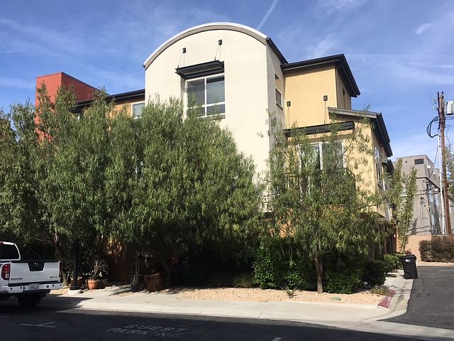 1st image of 8620 Belford Ave APT 401