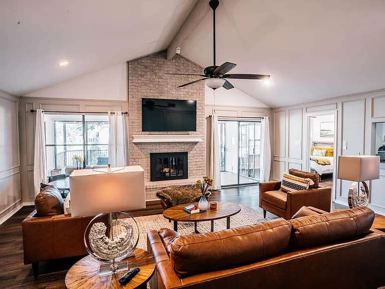 6309 Riviera Dr — Photo 42