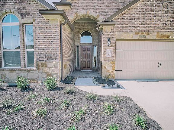 3rd image of 716 Marbrook Saddle Ln