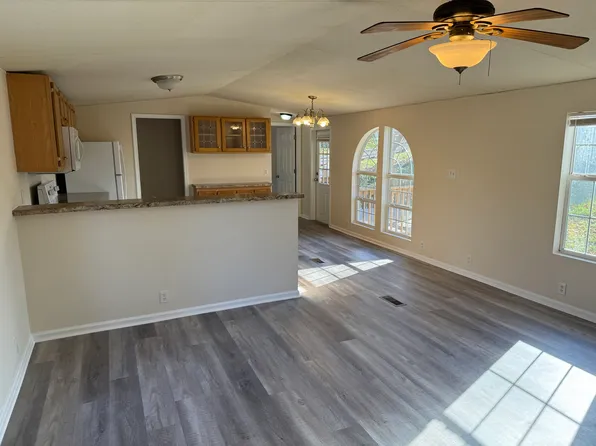 3993 Miller Dr, Newton, NC 28658