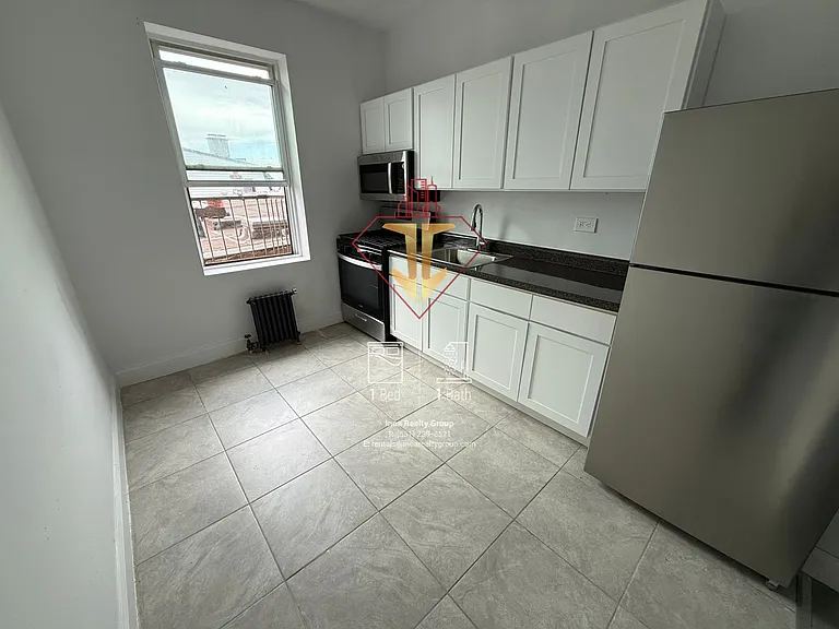 71 Lexington Ave #A12 — Photo 5