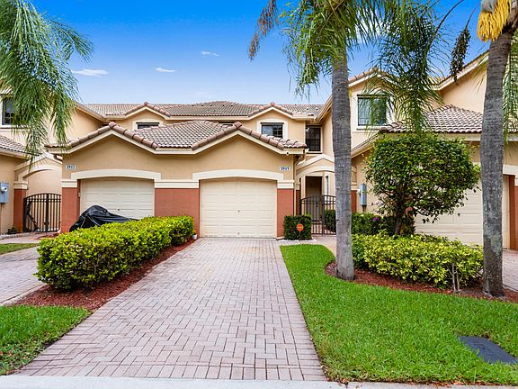 4th image of 3915 Vista Grove Lane