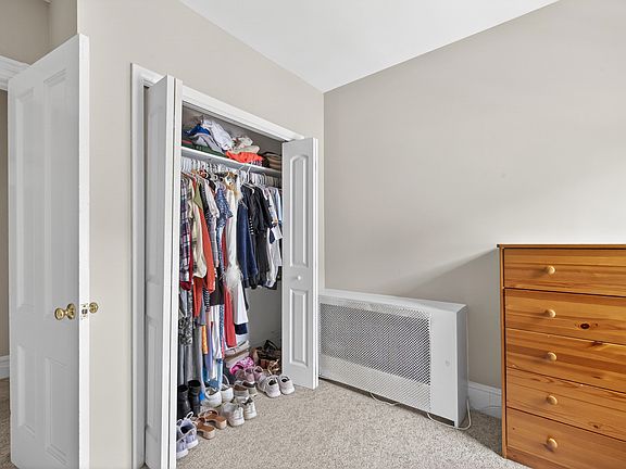 4th image of 87 W Hanover Ave #2
