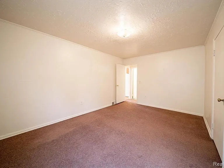 4335 Territorial Rd #B — Photo 17