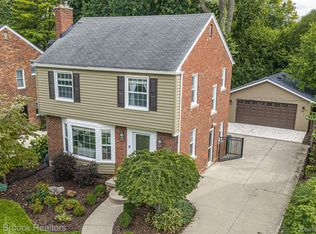 1516 Edgewood Dr, Royal Oak, MI 48067