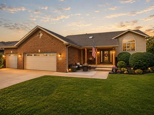 9022 Mallard Ln, Saint John, IN 46373