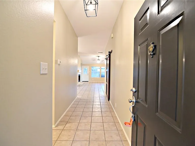 8402 Hillrock Dr — Photo 3