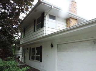 5005 W 106th St, Bloomington, MN 55437